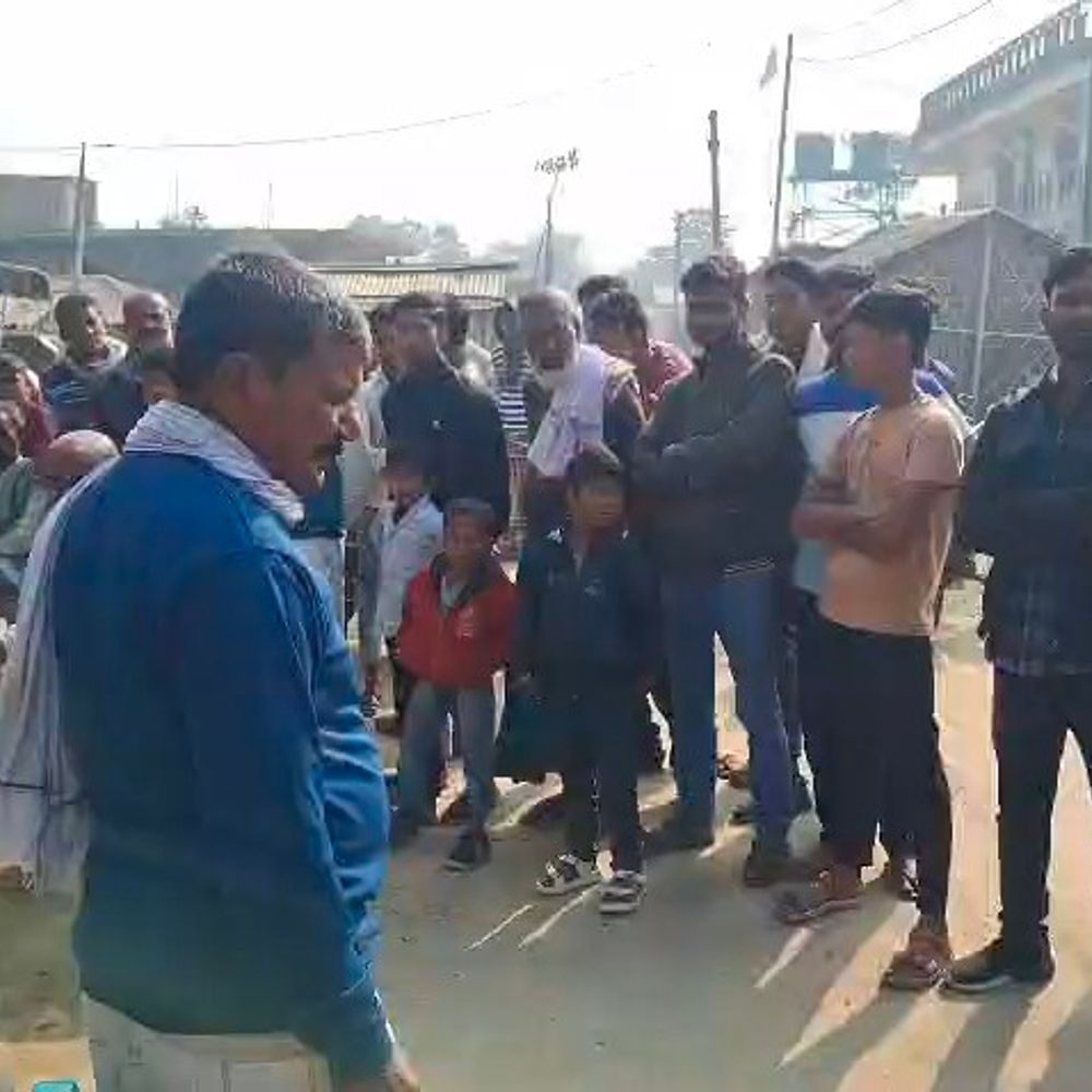 मधेपुरा में एक रात में 3 ट्रैक्टर बैटरी चोरी:₹30 हजार का नुकसान, बढ़ती चोरी पर ग्रामीण नाराज, गश्ती बढ़ाने की मांग