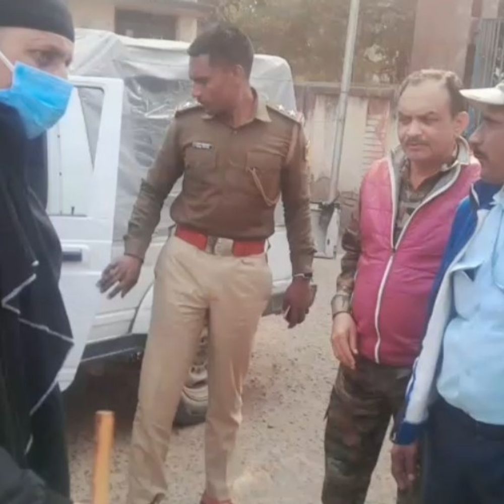 मायागंज अस्पताल में मरीज के परिजनों से ठगी का मामला:एम्बुलेंस चालक ने बेहतर इलाज के नाम पर रुपए लिए, आरोपी का भाई हिरासत में