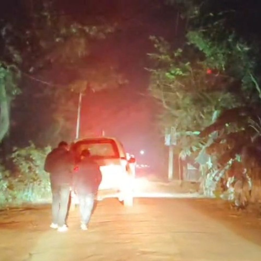 पुलिस सर्राफा लूट के बदमाशों तक पहुंची:सीतापुर में बाइक की हुई शिनाख्त, 2 लाख की लूट में लगी 8 पुलिस टीमें