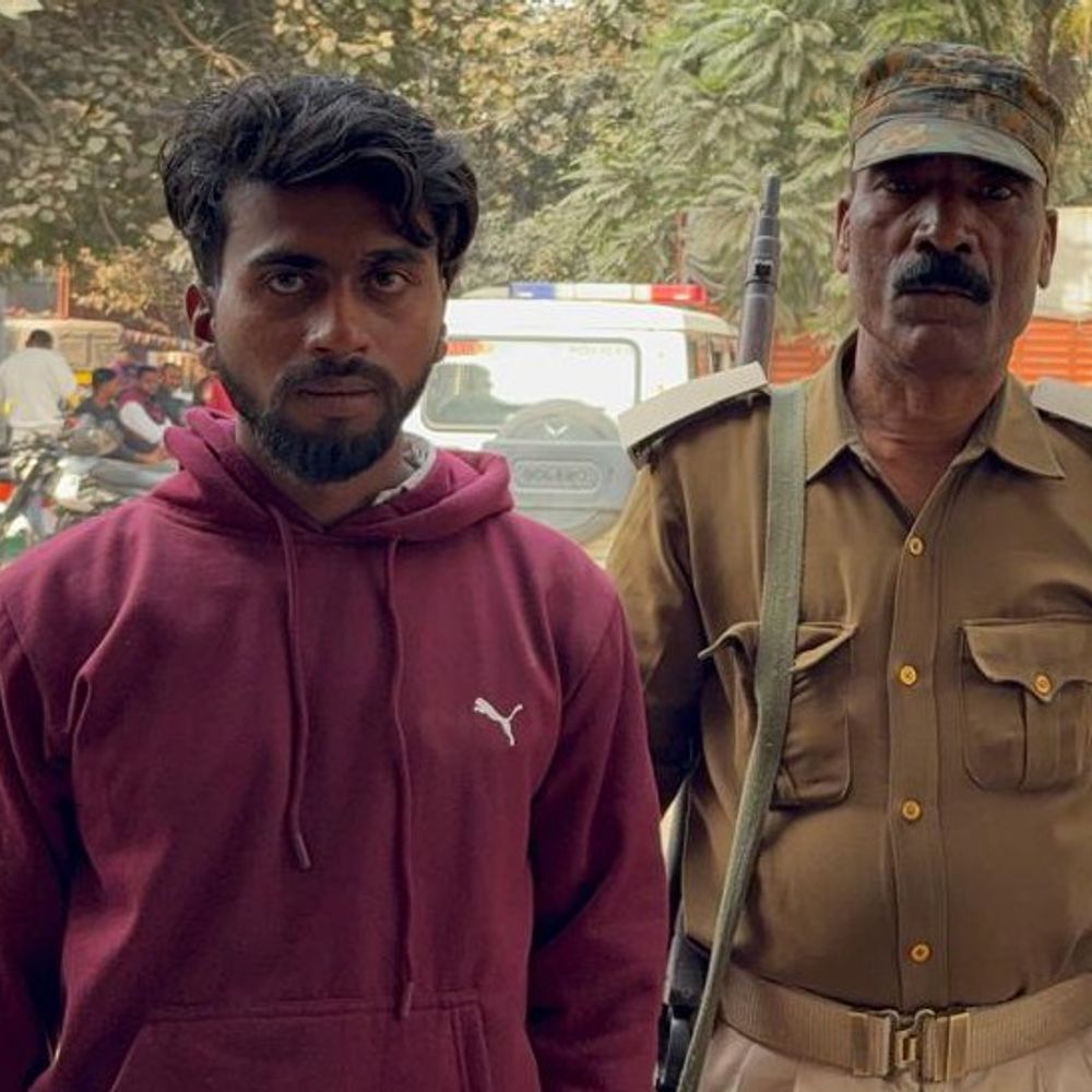 सहरसा में इंटर एग्जाम में फर्जी परीक्षार्थी गिरफ्तार:सिमरी बख्तियारपुर में आदर्श केंद्रों पर दिखा उत्सव जैसा माहौल