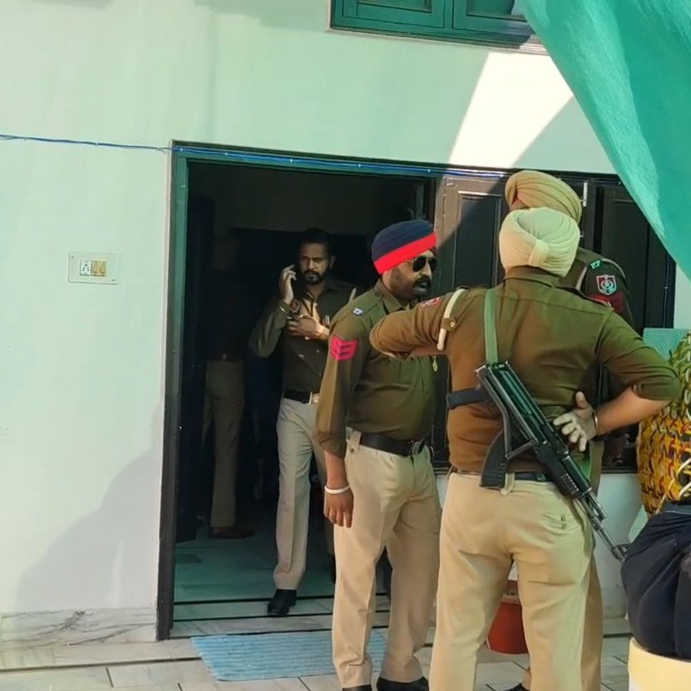 फाजिल्का में दिन दहाड़े जज के रीडर के घर चोरी:सोना, लैपटॉप और नकदी ले गए चोर, सुरक्षा व्यवस्था पर उठे सवाल