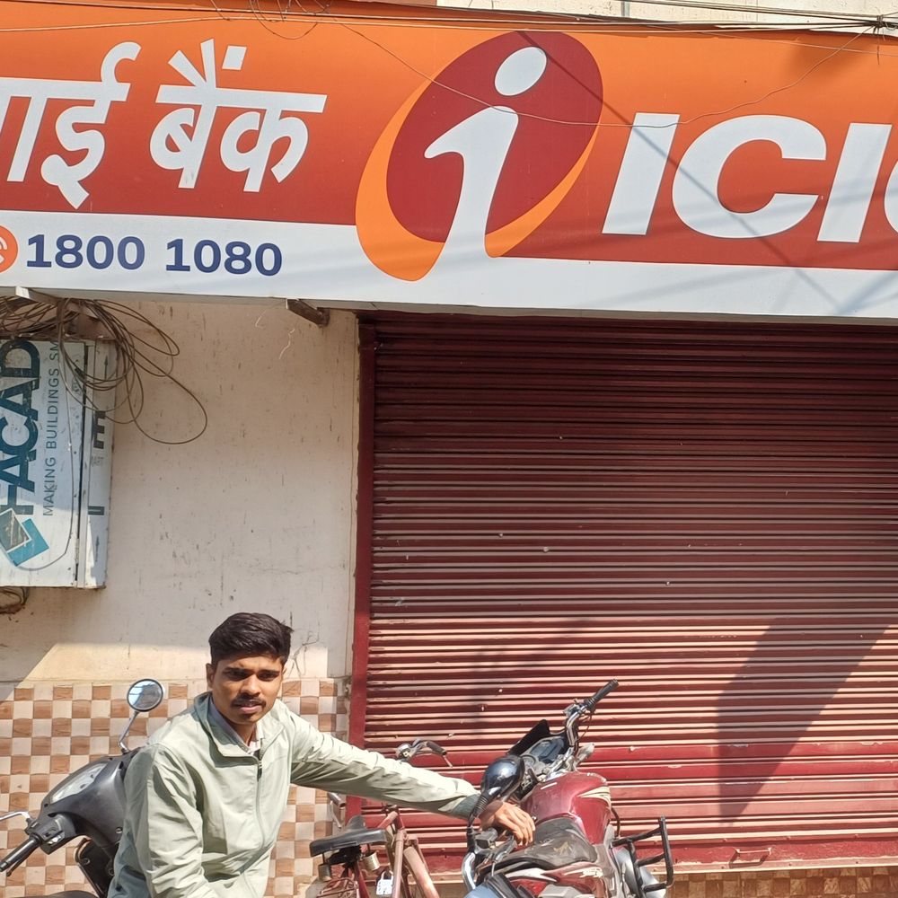 मुंगेर में किसान-मजदूर संगठनों ने किया विरोध:भारत बंद का असर नहीं, कुछ देर बैंक बंद कर फिर काम चालू