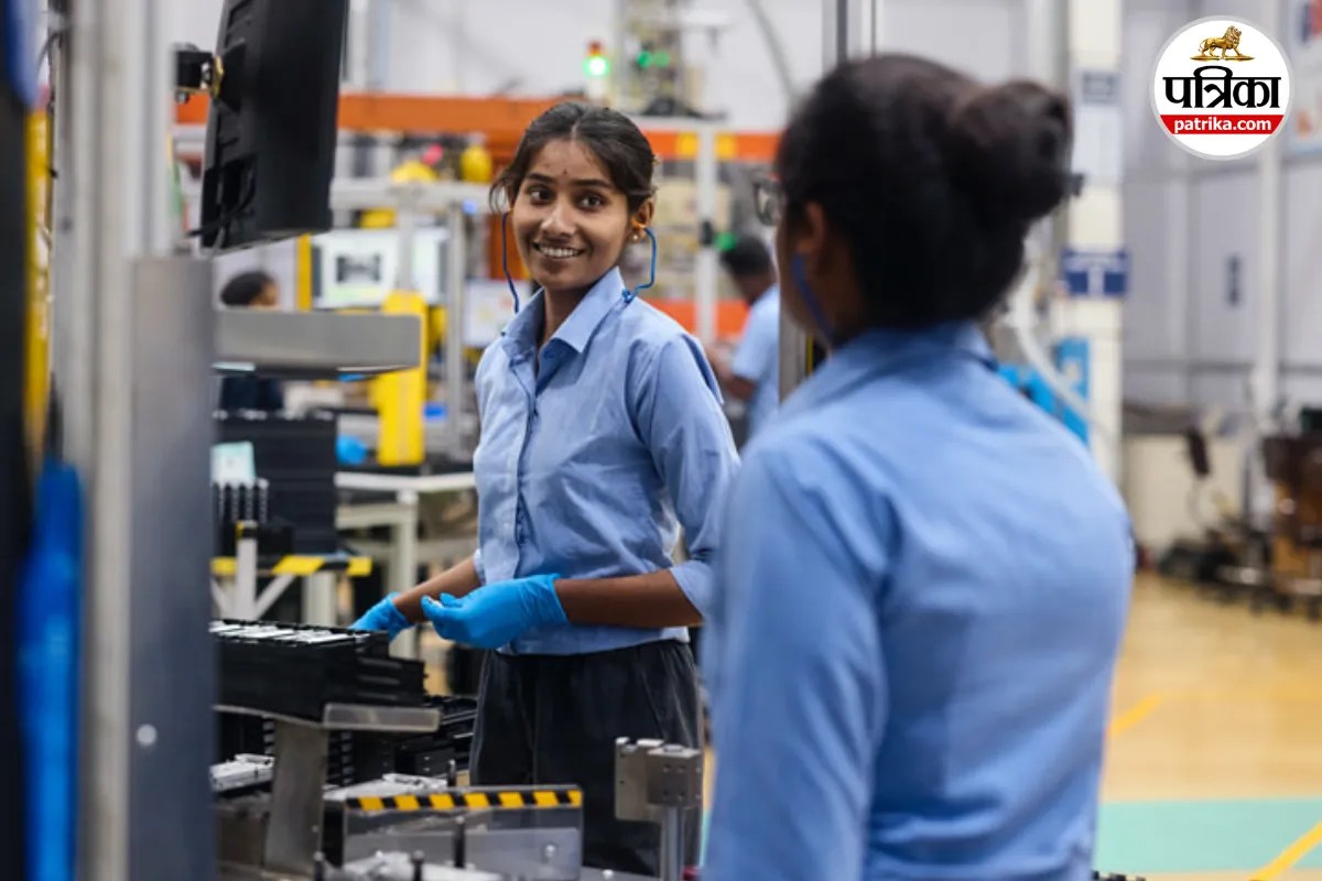 भारत में Apple की नई पहल: फैक्ट्रियों में काम करने वाले लोगों को सिखाया जाएगा तकनीकी कौशल