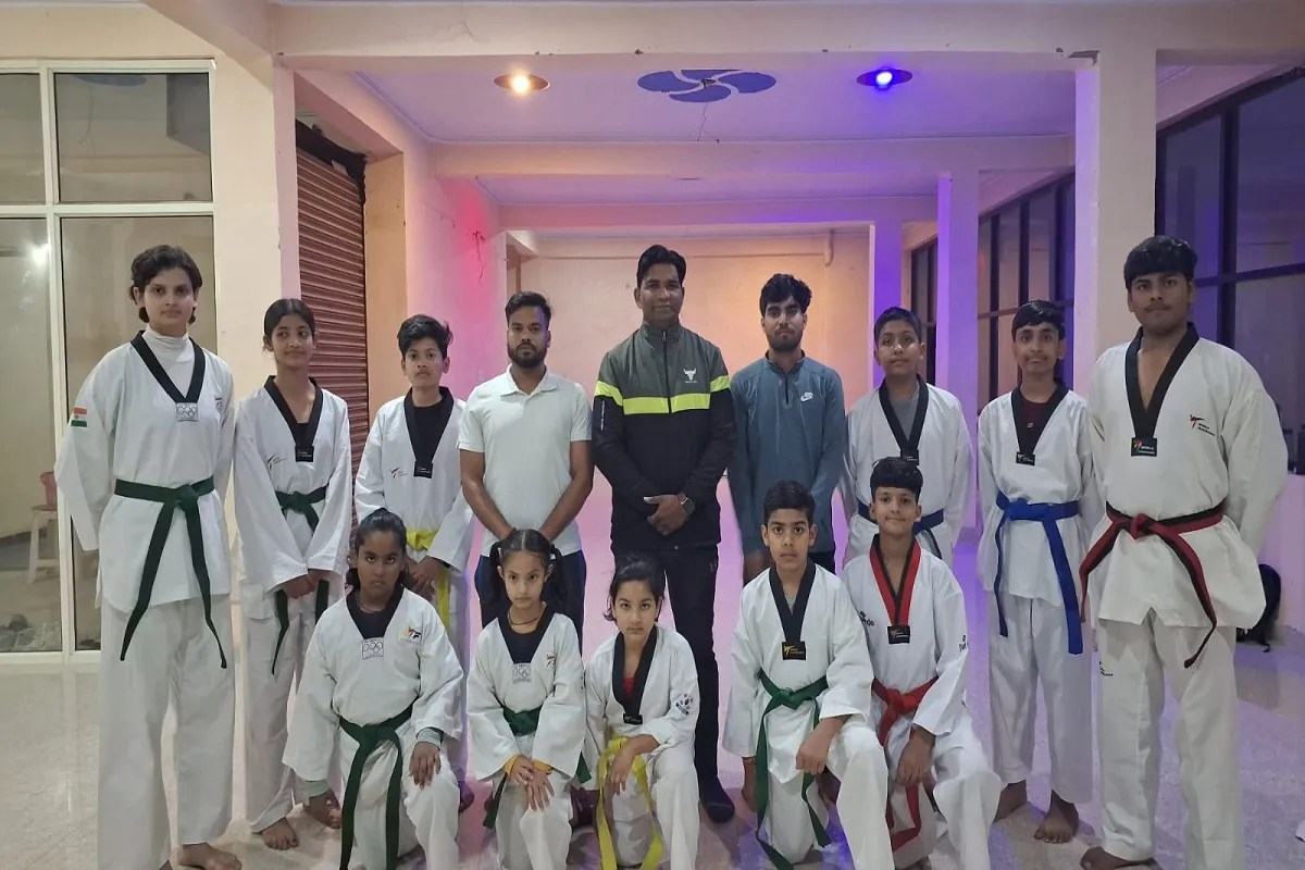 Taekwondo Color Belt Exam: 14 खिलाड़ियों ने दिखाया दम, शानदार प्रदर्शन के साथ सफलता