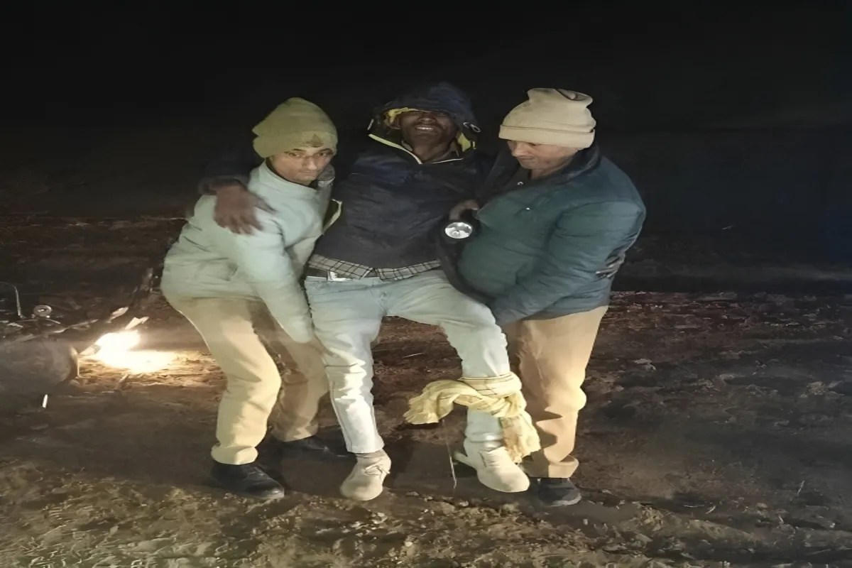 Hardoi Police Encounter: गंगा एक्सप्रेस-वे के पास मुठभेड़, शातिर पशु तस्कर ढेर नहीं मगर घायल गिरफ्तार, सिपाही को लगी गोली