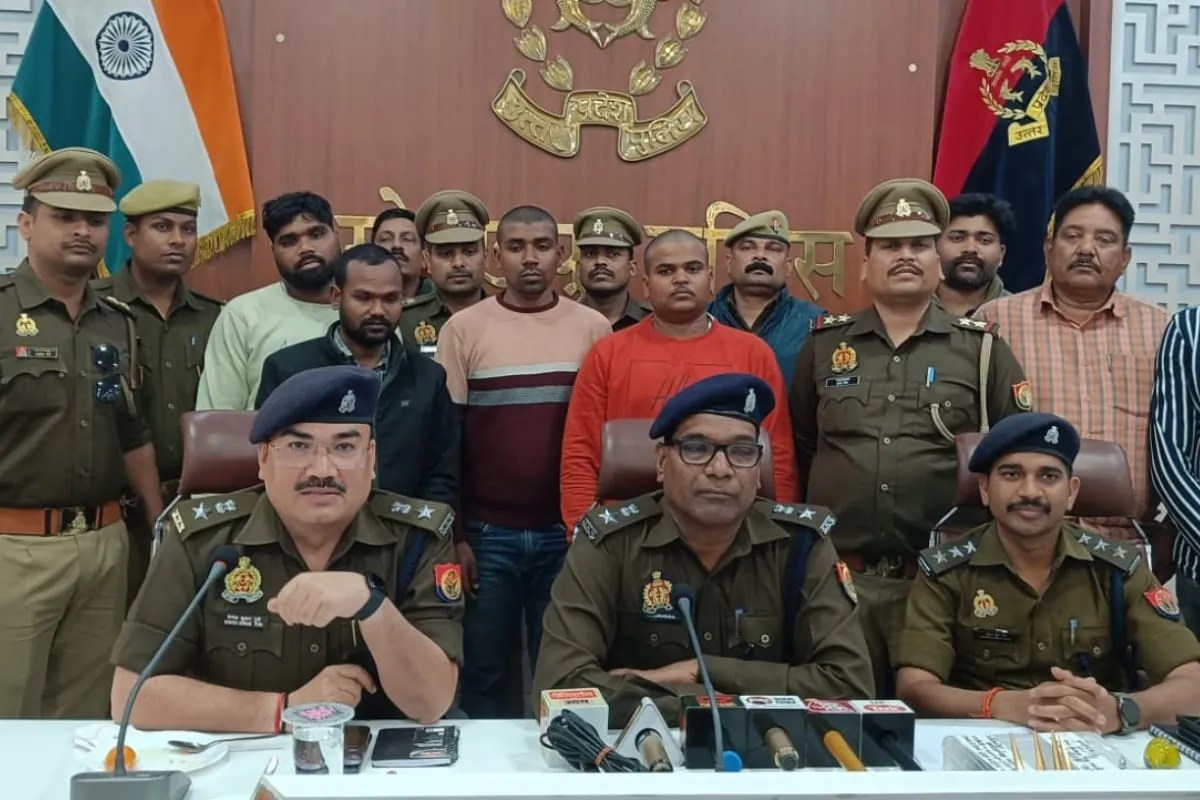 गोरखपुर में हत्या कर पहचान छुपाने का नया ट्रेंड…वारदात के बाद हत्यारे बाल, मूंछ करा ले रहे हैं साफ, अरुण के भी हत्यारोपी बदले लुक