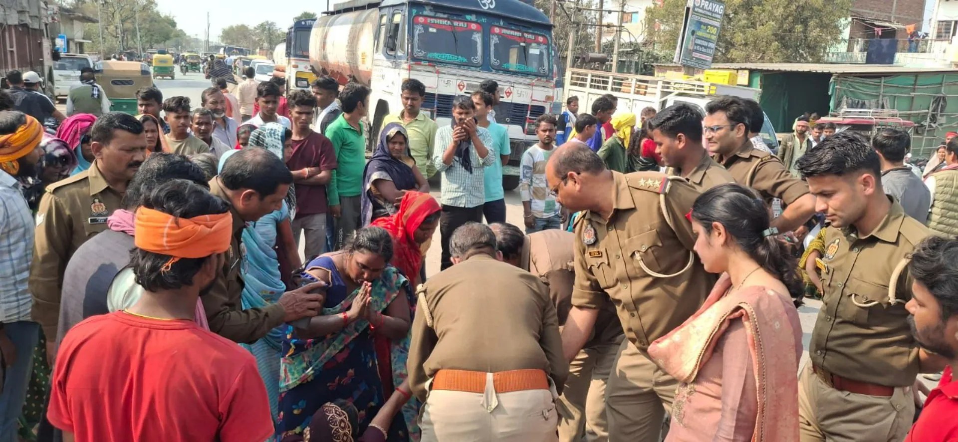 चंदौली में 8 दिन से लापता शख्स का मिला शव, परिजनों ने सड़क किया जाम, पत्नी को बताया संदिग्ध