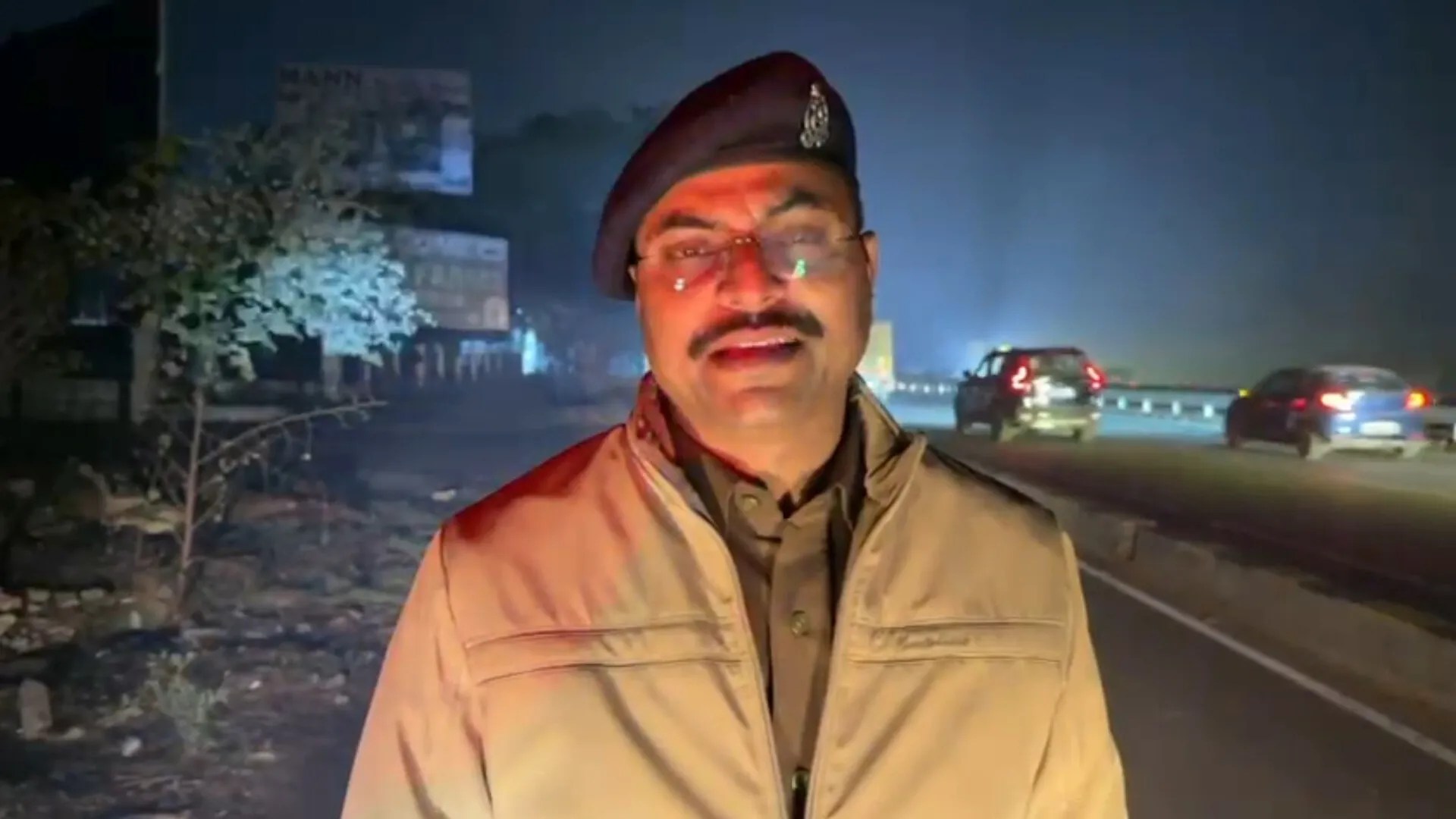 लखनऊ-कानपुर राजमार्ग पर पति-पत्नी और बेटे-बेटी की मौत, ट्रकों की टक्कर के बाद हुआ हादसा