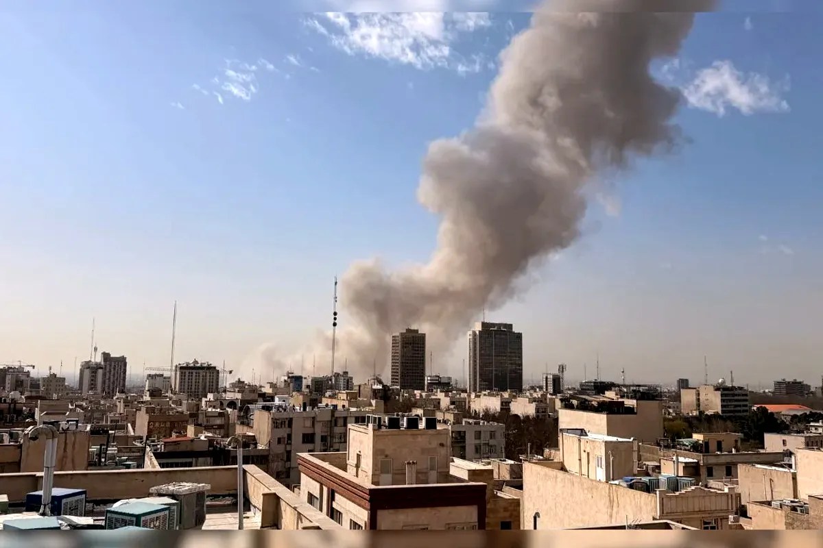 खामेनेई के घर पर गिरा बंकर बस्टिंग बम…ईरान में 53 लड़कियों की मौत; कतर, बहरीन में US के अड्डे तबाह