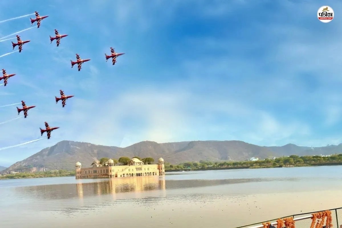 Jaipur Air Show: सूर्यकिरण और सारंग की गर्जना से गूंजी गुलाबी नगरी, युवाओं में छाया रोमांच, सीएम भजनलाल ने की जमकर तारीफ