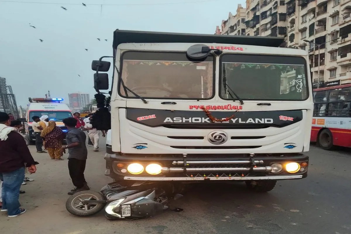 Ahmedabad: जुहापुरा में डंपर की टक्कर से दुपहिया चालक की मौत