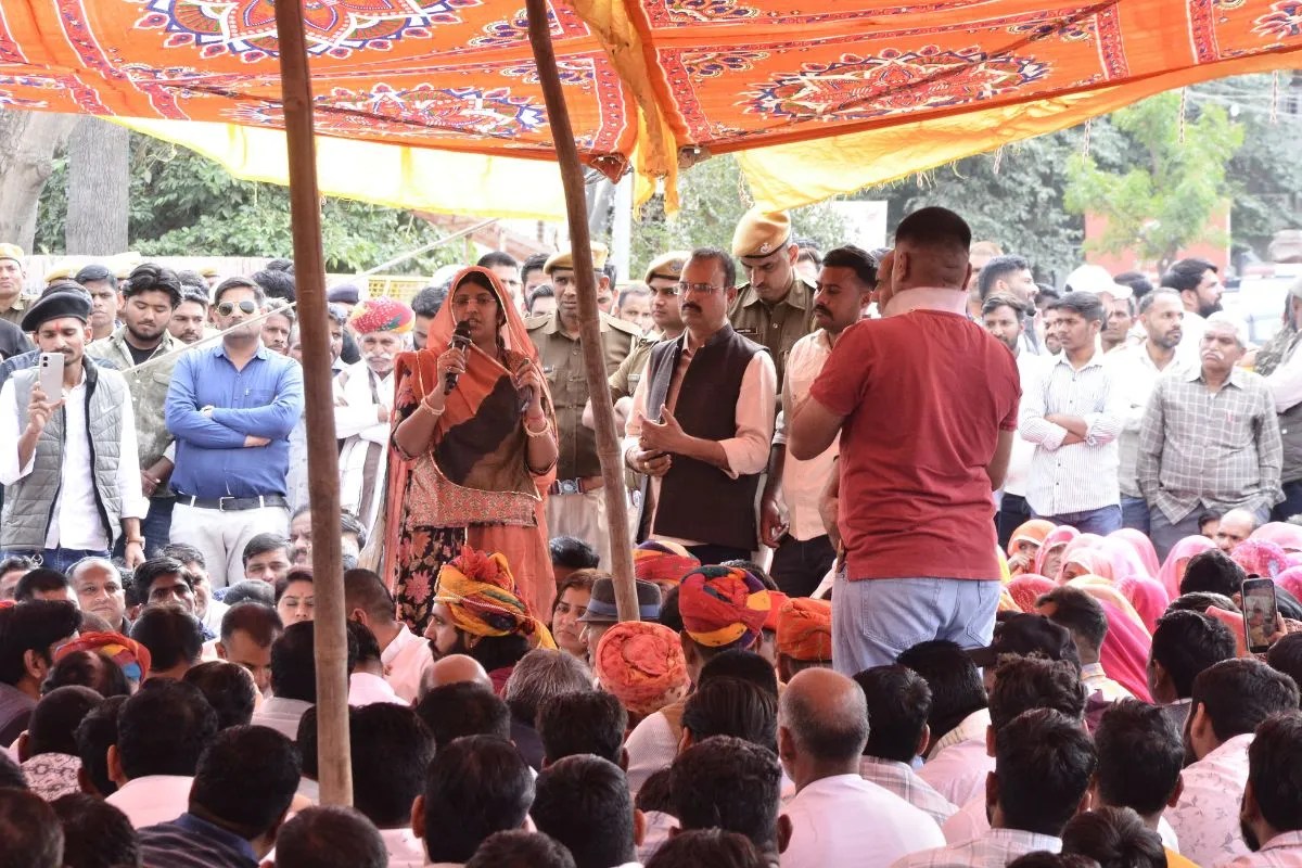 Kuchaman Bandh: गोगामेड़ी की पत्नी ने कहा-योगी सरकार बदमाशों का एनकाउंटर करा सकती है तो राजस्थान में क्यों नहीं?