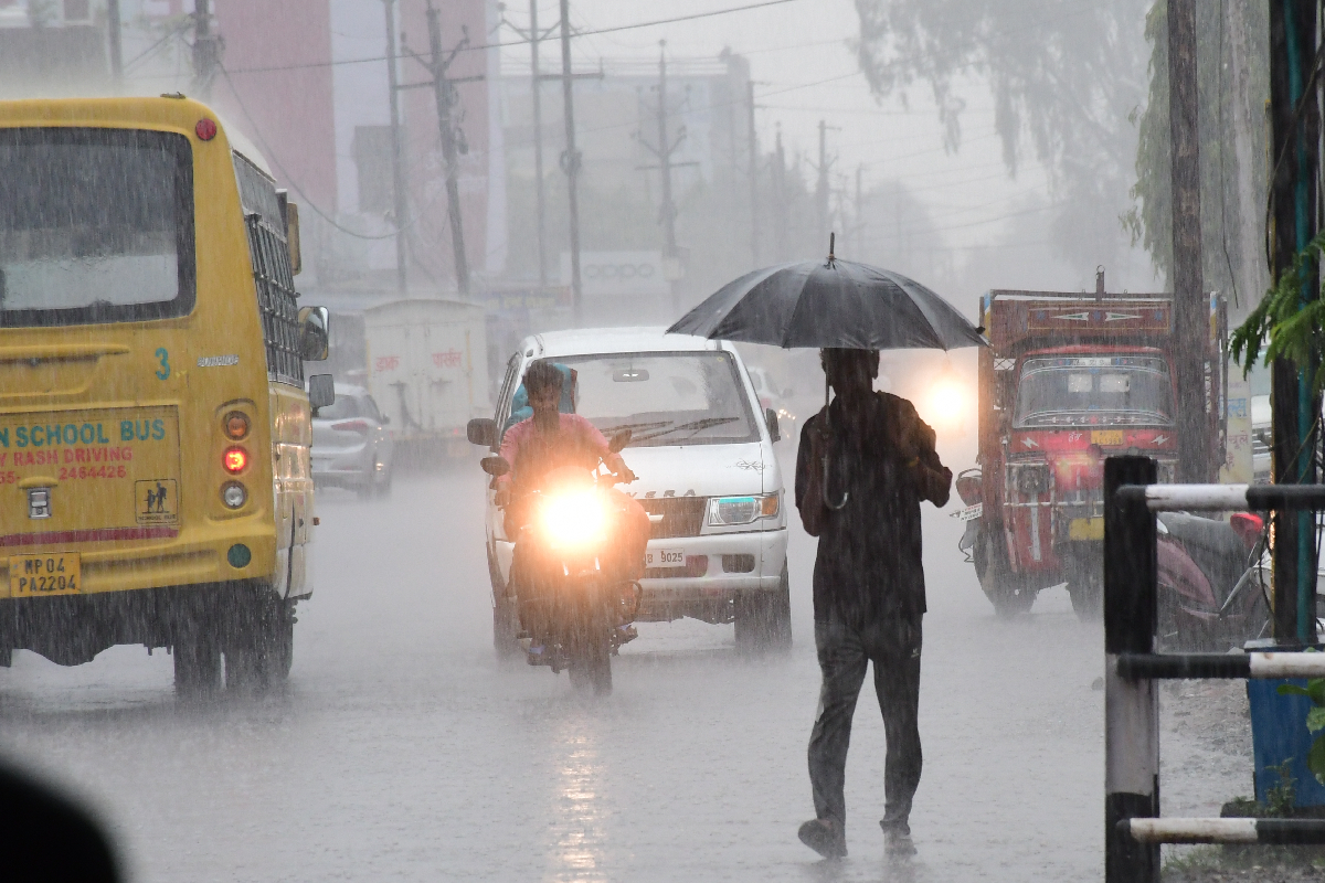 Weather Alert: छत्तीसगढ़ में बारिश को लेकर येलो अलर्ट, गरज-चमक के साथ इन 13 जिलों में बरसेंगे बादल