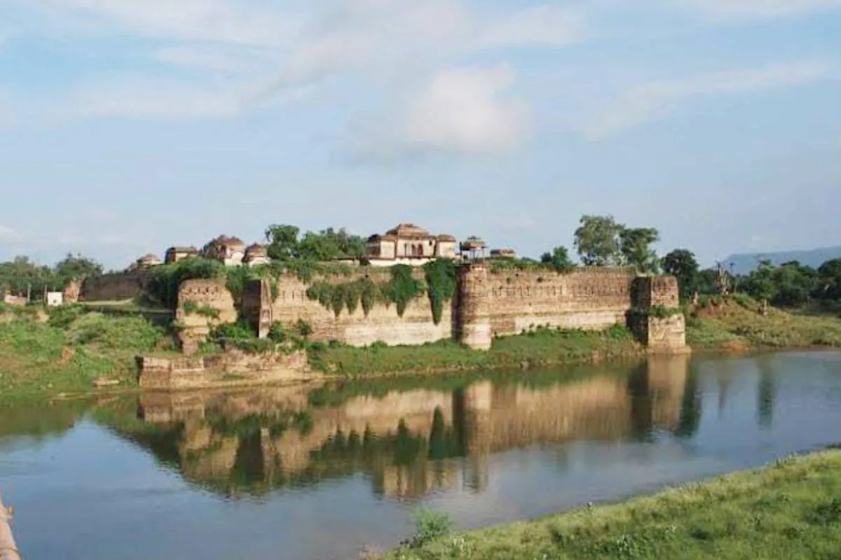 हेरिटेज होटल नहीं बन सका ‘माधवगढ़ किला’, चुप्पी साधे बैठा विभाग