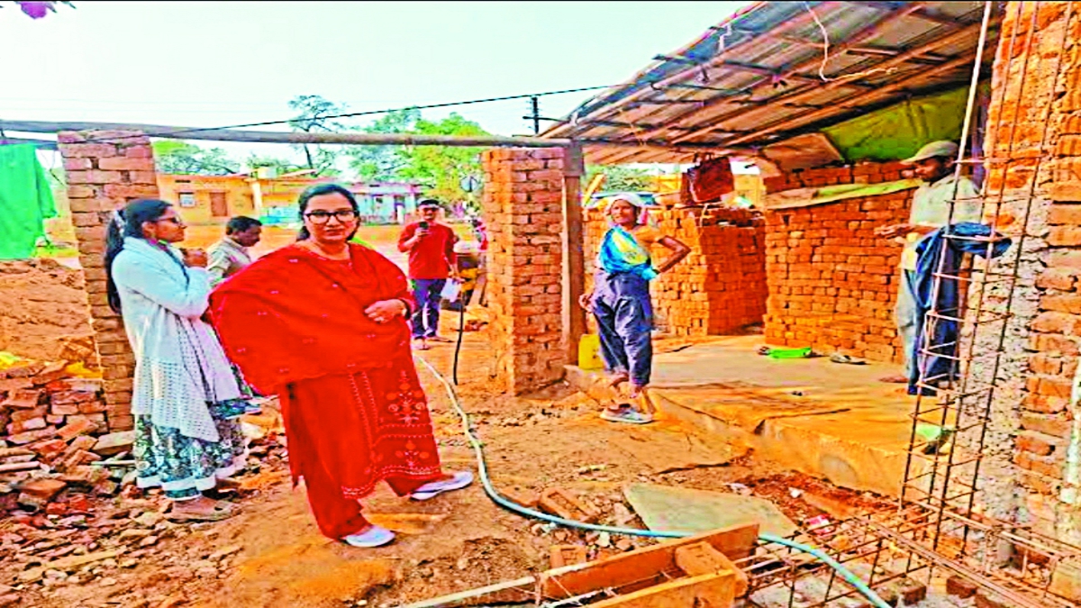 आवास के लिए राशि मिलने के बाद भी हितग्राहियों ने शुरू नहीं किया निर्माण