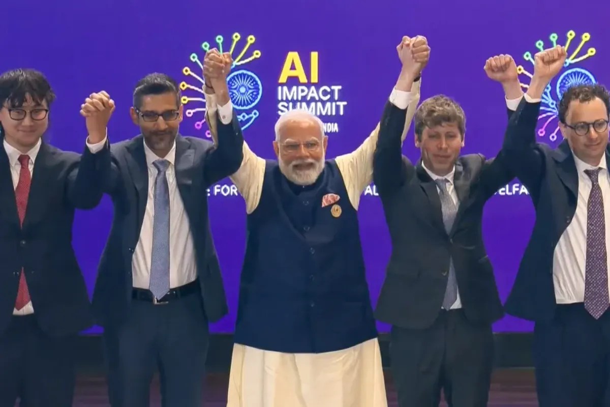 AI Summit 2026: भारत बना वैश्विक ताकतों का केंद्र, मस्तमौला अंदाज में दिखे पीएम मोदी, दिया MANAV मंत्र
