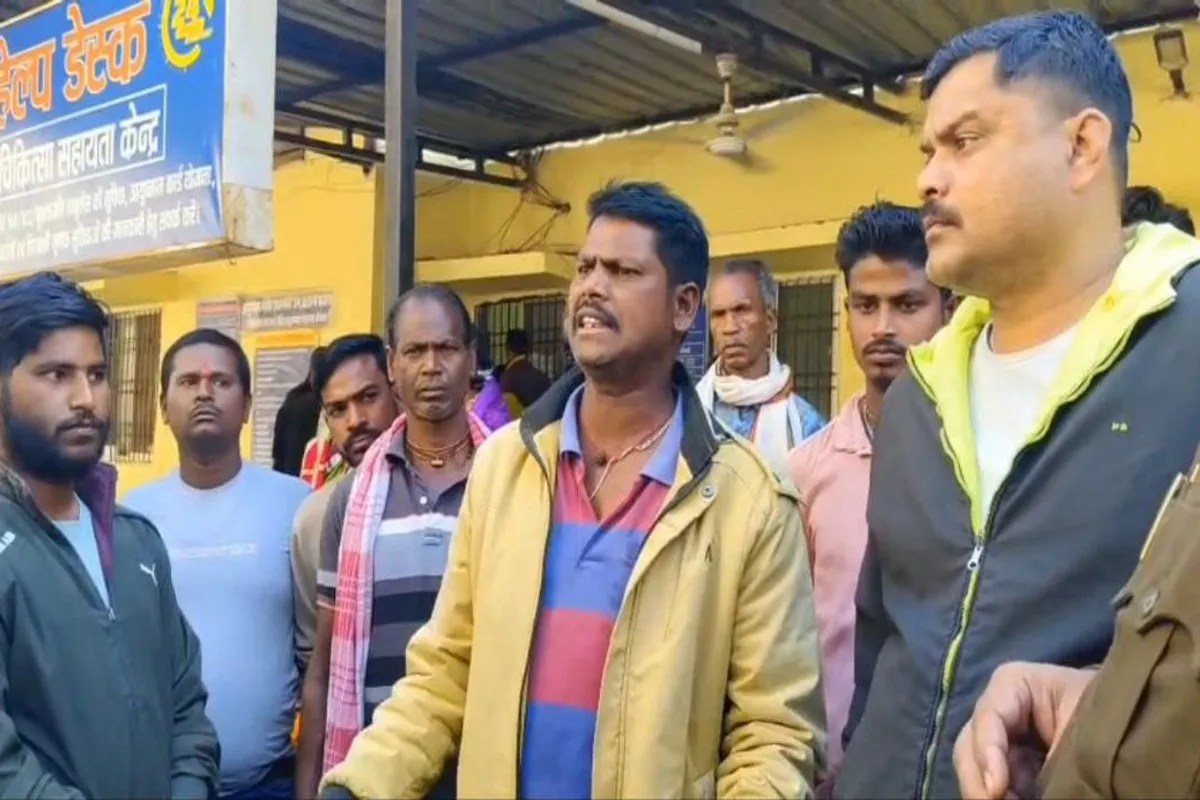 Woman death case: सडक़ हादसे में गंभीर महिला की अस्पताल में मौत, परिजन ने मचाया हंगामा, बोले- हमने बार-बार कहा, लेकिन…