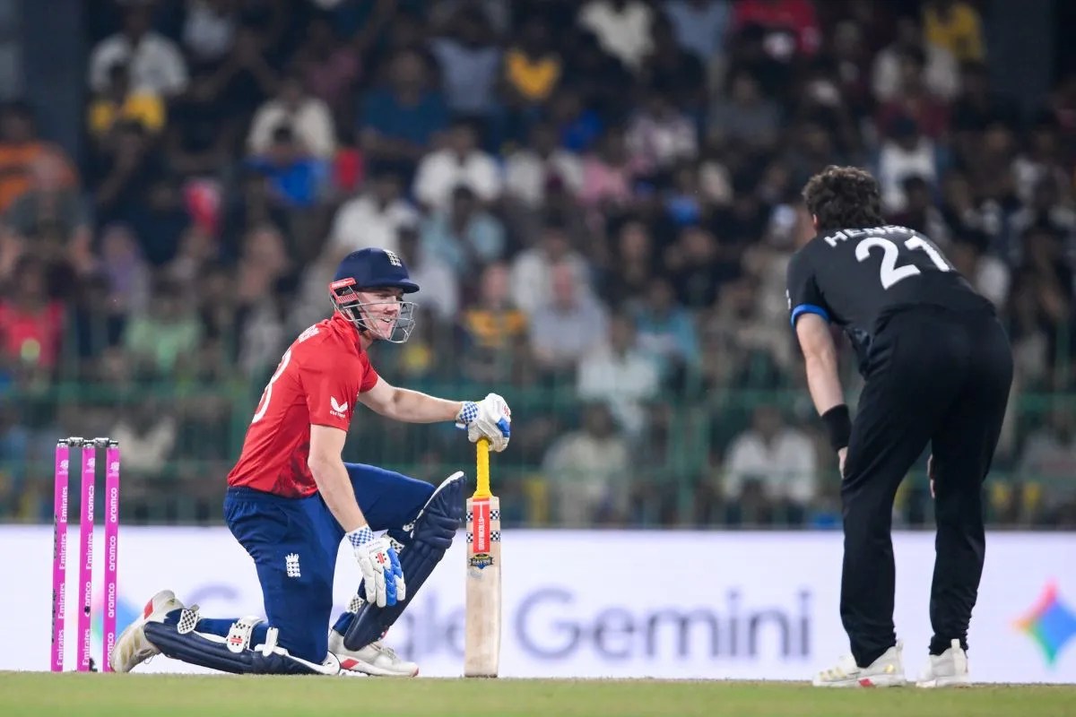 इंग्लैंड ने न्यूजीलैंड को हराकर पाकिस्तान की जगा दी उम्मीदें, लेकिन कीवी टीम रेस से नहीं हुई बाहर