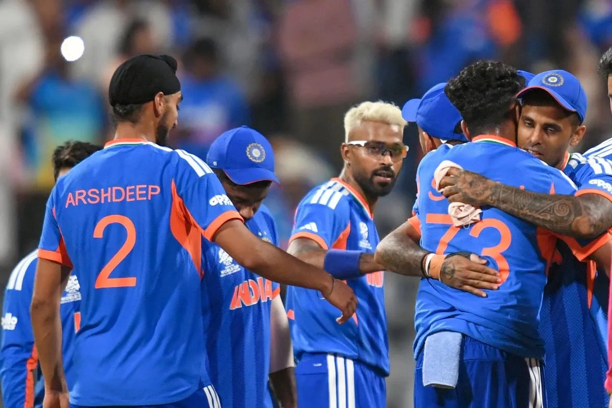 BCCI का बड़ा एक्‍शन, टी20 वर्ल्ड कप में भी मंगेतर या पत्नियां साथ नहीं रख सकेंगे खिलाड़ी