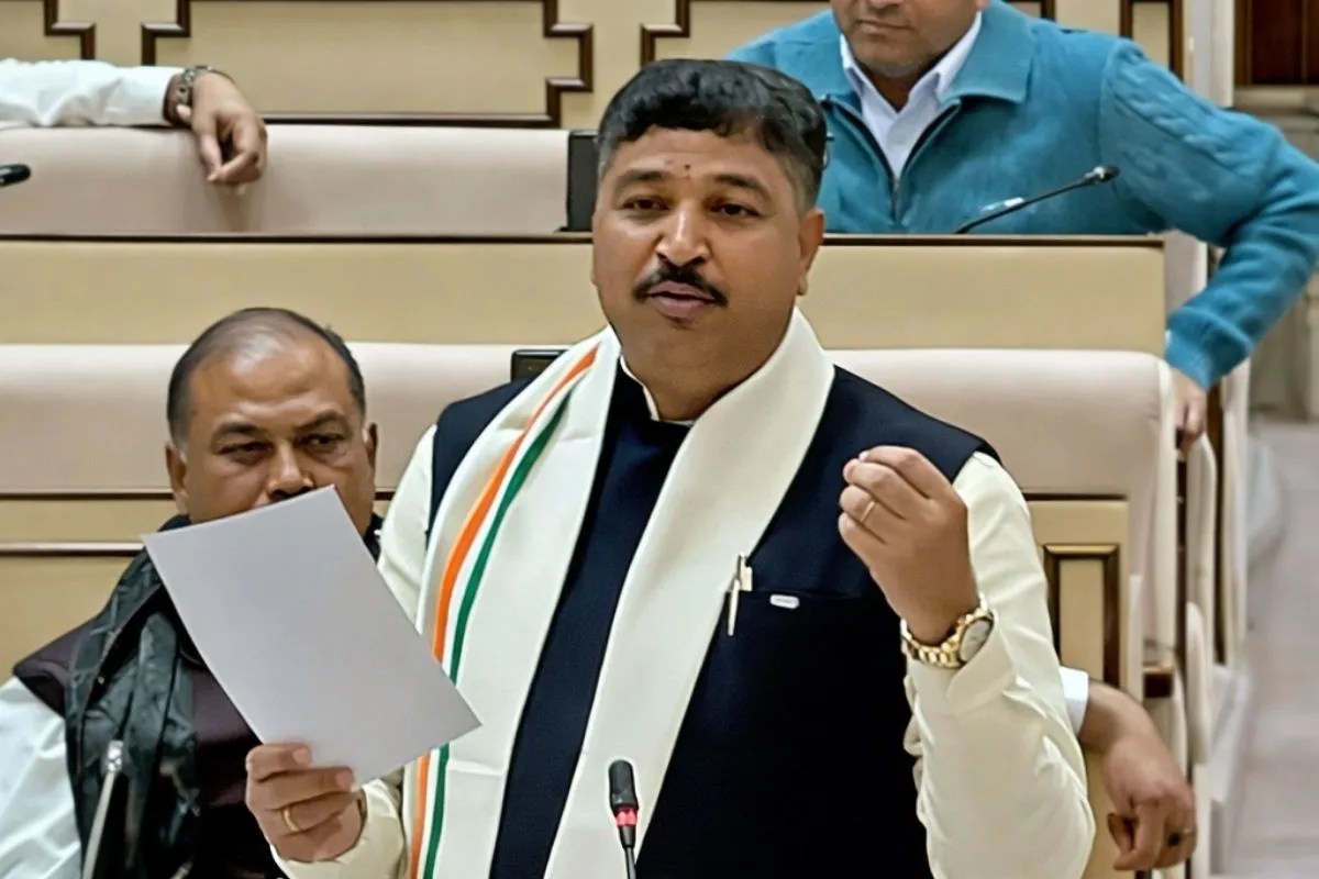 मुख्यमंत्री ने रील बनवाने के लिए 8 करोड़ का दिया टेंडर : टीकाराम जूली