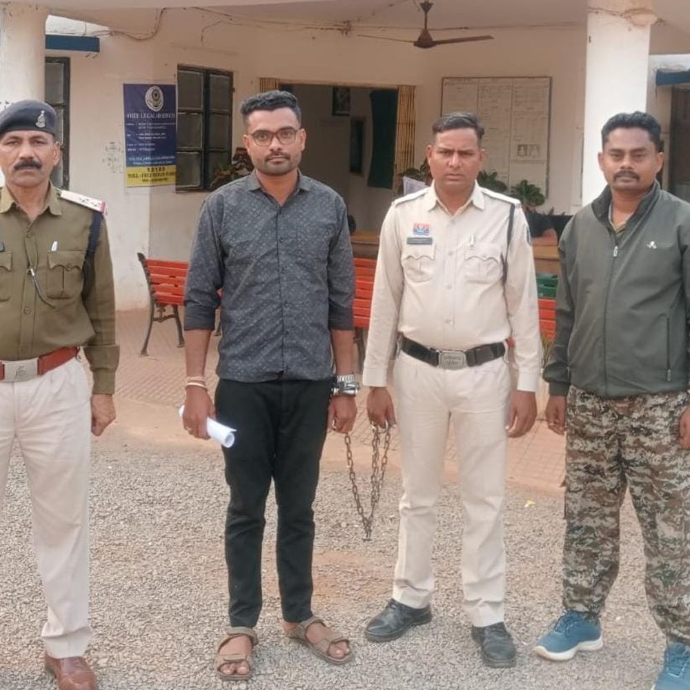 धमतरी में म्यूल अकाउंट से 24,000 की धोखाधड़ी:ऑनलाइन लोन के बहाने फोनपे पासवर्ड लेकर ठगी, आरोपी गिरफ्तार