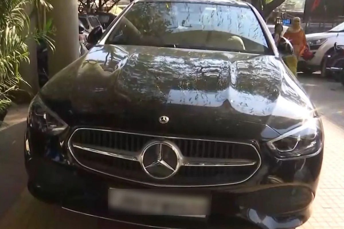 TCS कर्मचारी को हाई कोर्ट के वकील ने सरेआम कार से घसीटा, घायल शख्स की मां ने बताई झगड़े की पूरी कहानी