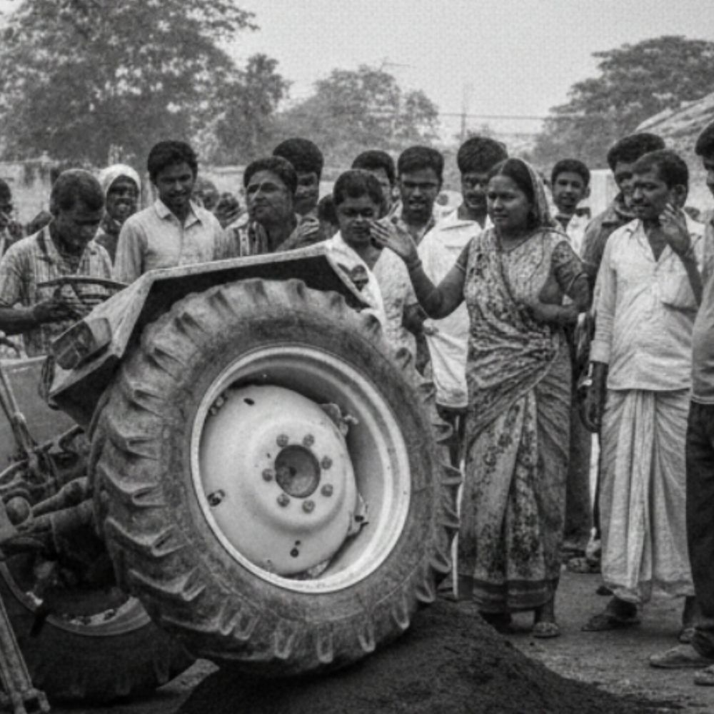 खनन ट्रैक्टर-ट्रॉली से युवक की मौत:पीलीभीत में बाकबू होकर कुचला, पुलिस जांच में जुटी