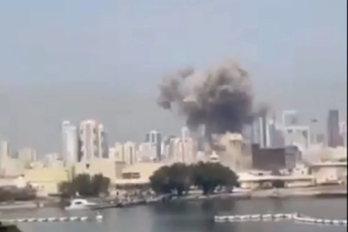 US-Israel Iran War: इजरायल के बाद ईरान का अमेरिका पर पलटवार, बेहरीन बेस पर दागी कई मिसाइलें