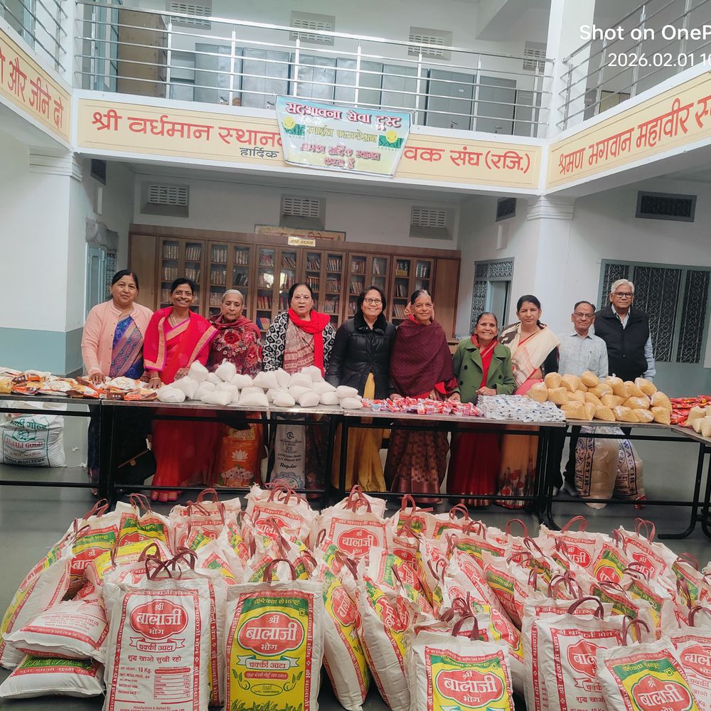 सदभावना सेवा ट्रस्ट ने 85 को राशन किट, शॉल दी