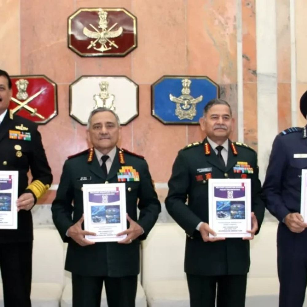 अब जॉइंट थिएटर कमान से ऑपरेट होंगी तीनों सेनाएं:नया ढांचा 3 महीने में सामने आएगा; पाकिस्तान-चीन मोर्चे पर तैयारी मजबूत होगी