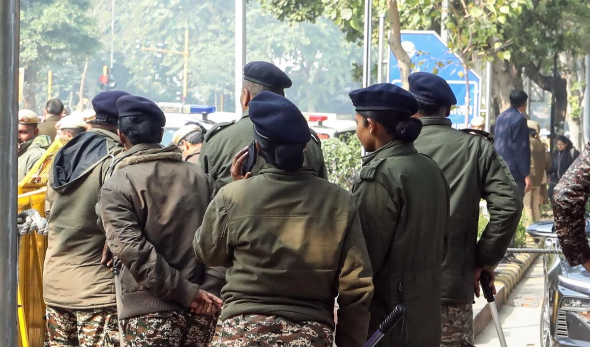 Delhi Racial Abuse | अरुणाचल प्रदेश की युवतियों पर नस्लीय टिप्पणी करने वाली महिला गिरफ्तार, पति ने कहा- ‘मुझे शर्मिंदगी है’