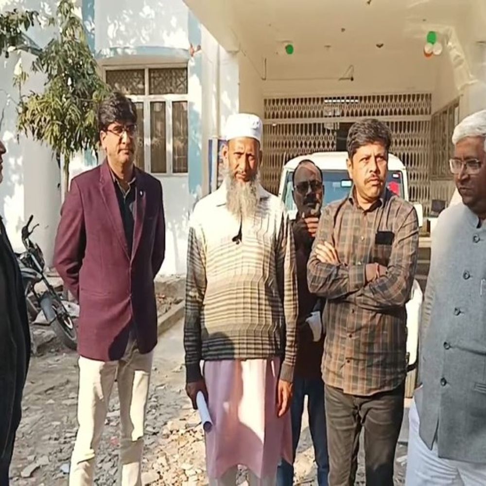 निलंबित प्रधान अध्यापक को मिला बहाली पत्र:शिक्षक संघ ने BSA का जताया आभार, स्कूल में नमाज पढ़ाने और राष्ट्रगान न करने के लगे थे आरोप