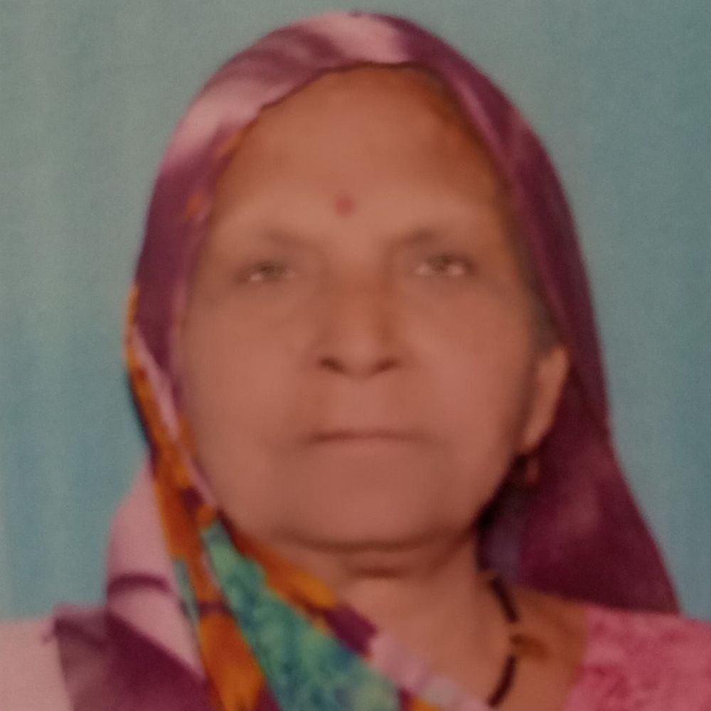 मथुरा में ट्रक-कार भिड़ंत, महिला की मौत:पति-बेटा गंभीर घायल, दवा लेने एम्स जा रहे थे