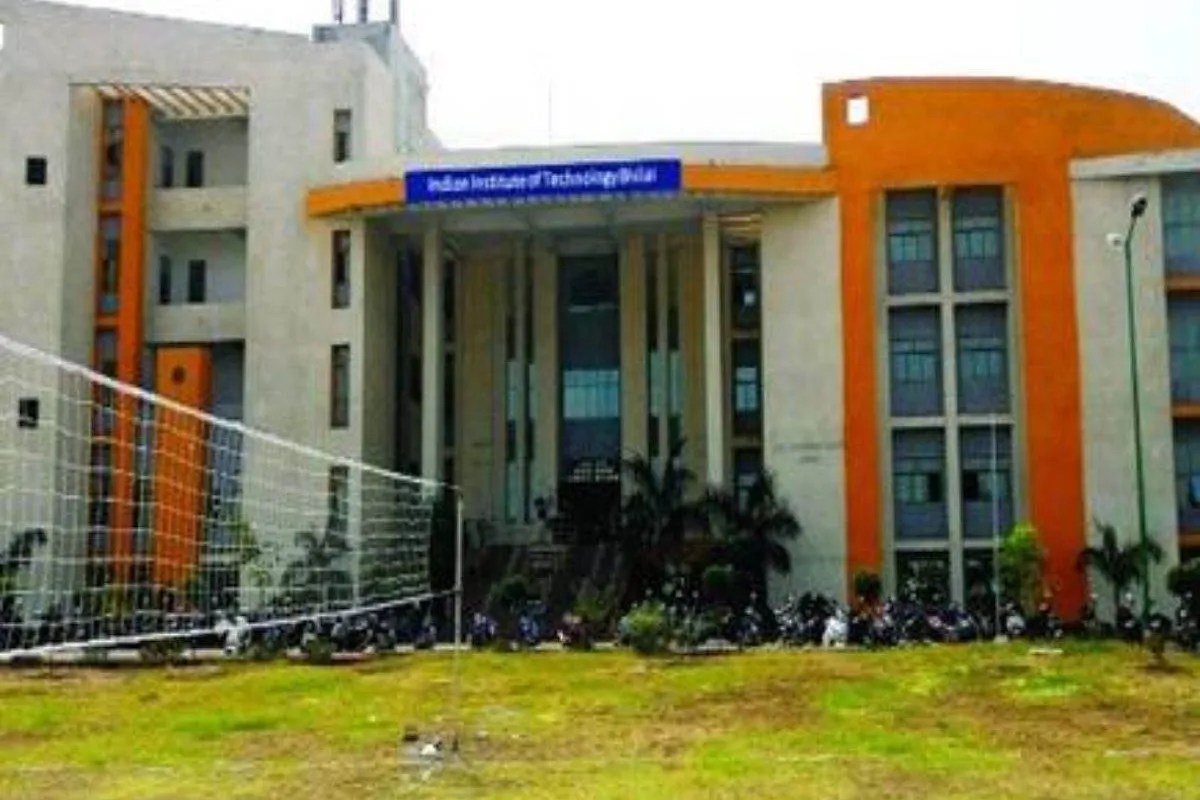 Bhilai News: दुर्ग आईटी पार्क अब आईआईटी भिलाई की निगरानी में,40 कंपनियों से एमओयू, मिलेंगे रोजगार के अवसर