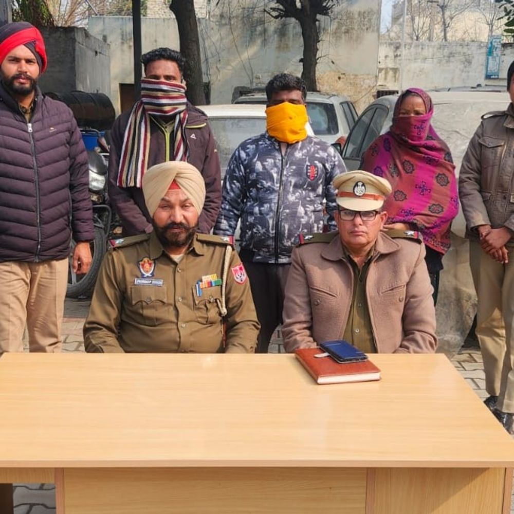 लुधियाना में नाबालिग लड़की गर्भवती:मां ने 15 साल की उम्र में शादी करवाई; आधार कार्ड से पता चला