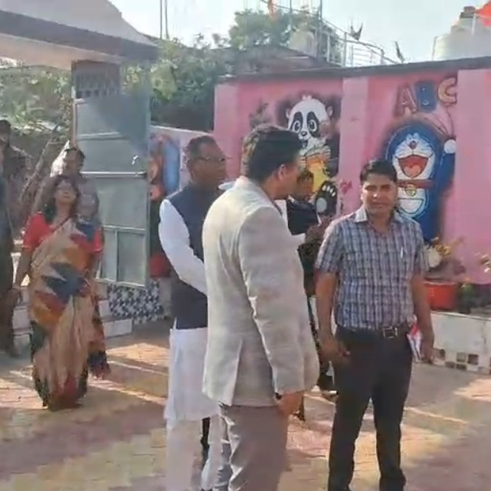 नीति आयोग नोडल पदाधिकारी ने पीरपैंती का निरीक्षण किया:योजनाओं की जमीनी हकीकत जानी, अधिकारियों को दिए निर्देश