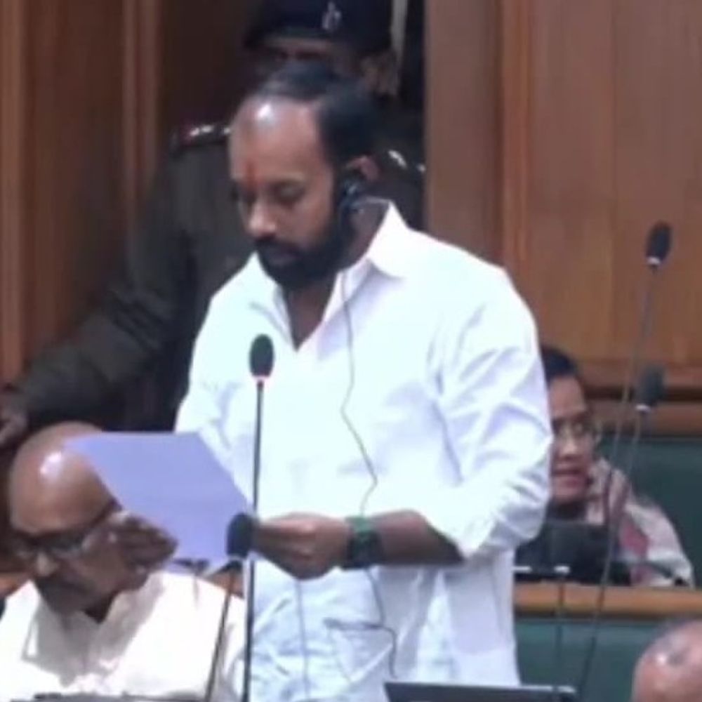 ‘स्वास्थ्य केंद्र के जर्जर भवन के चलते प्रसव सेवाएं बंद’:विधायक ने सदन में की निर्माण की मांग, कहा- स्कूल जमीन से अतिक्रमण हटे