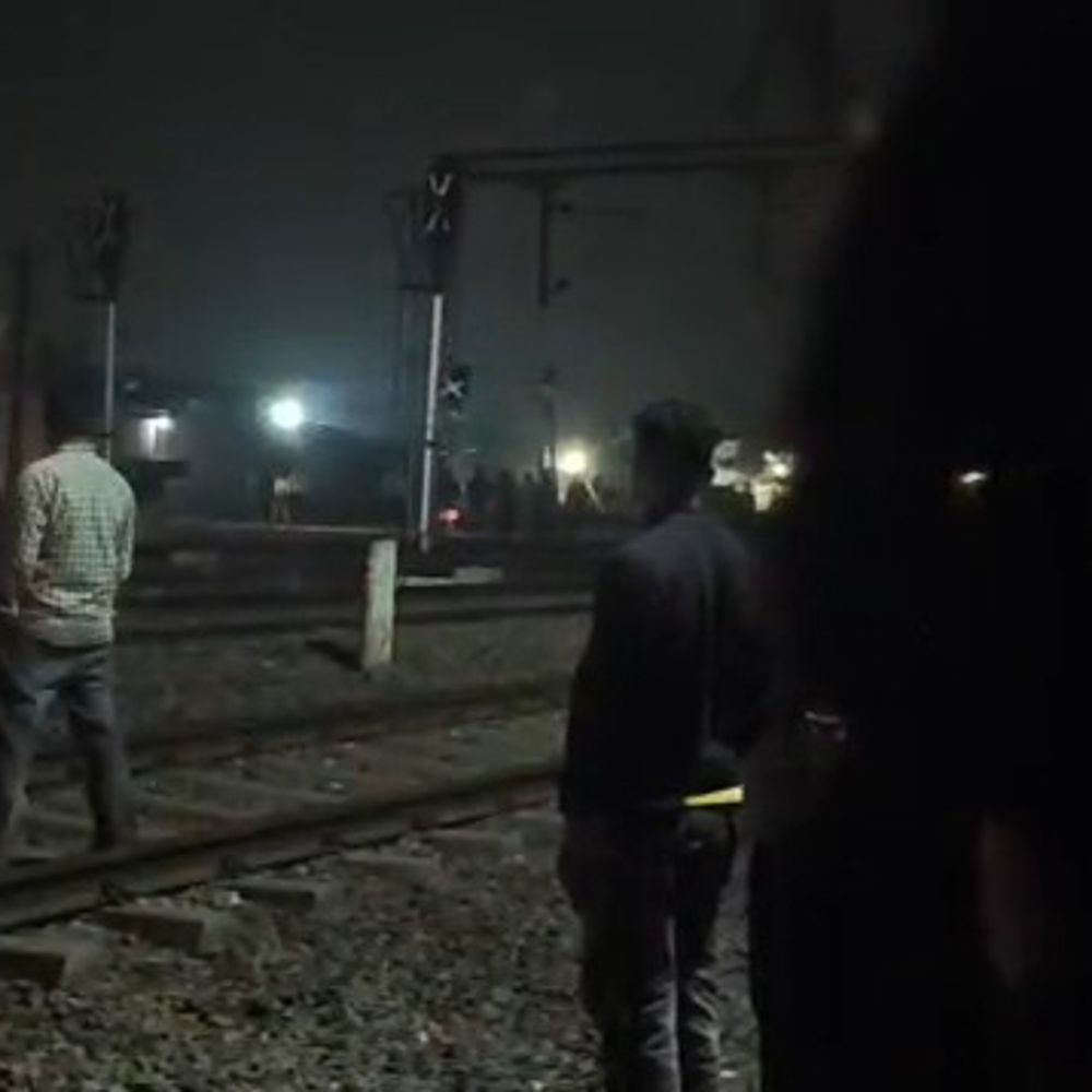 सिगरेट पीने को लेकर दो युवकों में विवाद:हिंदू-मुस्लिम टकराव की अफवाह, पुलिस ने पहुंचकर हालात को संभाला