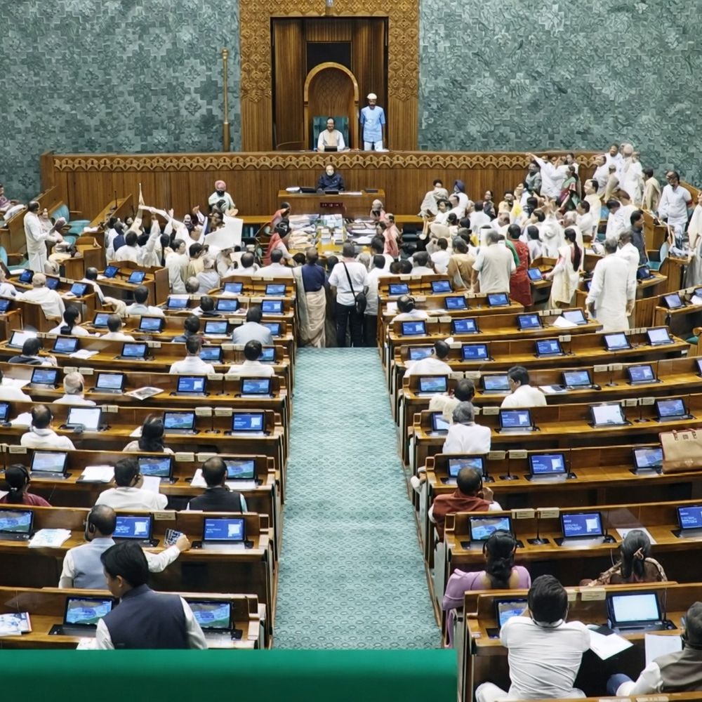 बजट सत्र का 12वां दिन:कल राहुल ने कहा- सरकार ने भारत माता को बेच दिया, सीतारमण का जवाब- भारत को कांग्रेस ने बेचा