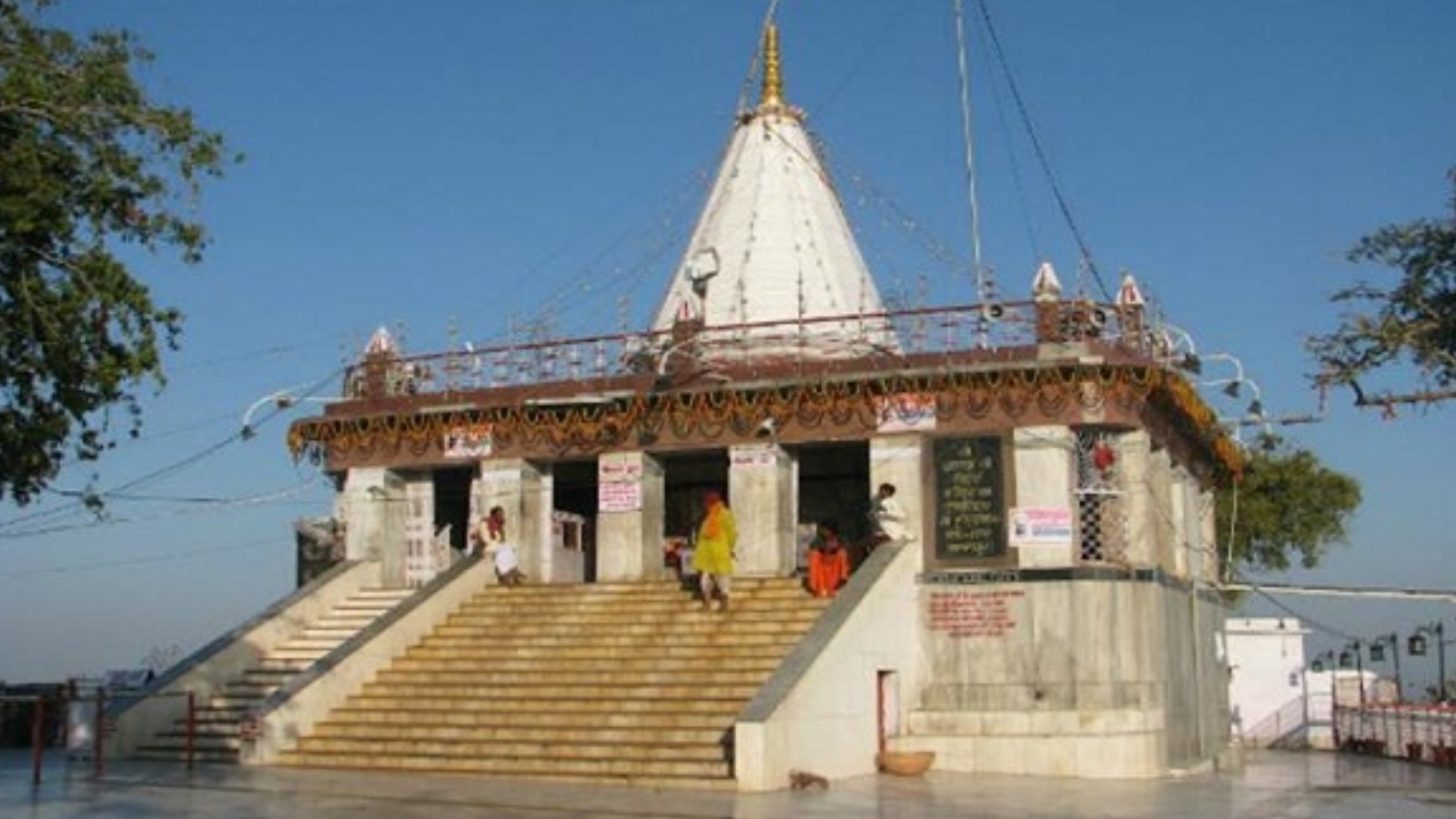 मैहर में भाजपा मंडल अध्यक्ष के नाम पर दलाली, भक्तों पर बनाया रोपवे से जाने का दबाव