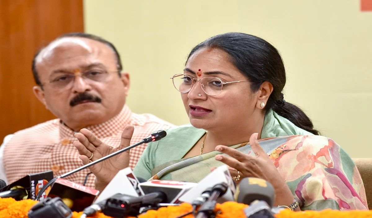 Delhi में Arunachal की महिलाओं से बदसलूकी पर भड़कीं CM Rekha Gupta, दी सख्त कार्रवाई की चेतावनी