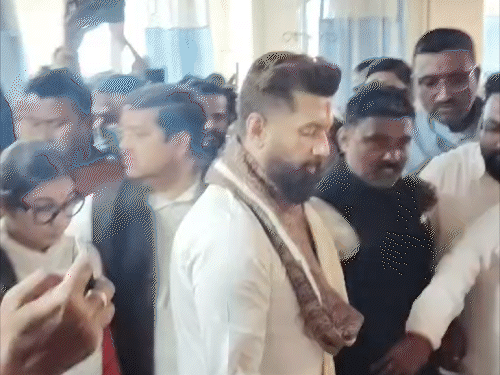 चिराग पासवान ने घायलों से DMCH में की मुलाकात:कहा- दोषियों को बख्शा नहीं जाएगा, मुट्ठीभर लोग जातीय विभाजन की भावना को बढ़ावा देना चाहते