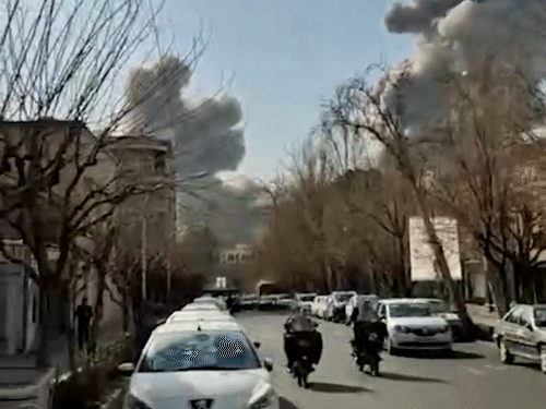 ईरान-इजराइल जंग, भारत ने एडवाइजरी जारी की:खाड़ी देशों में भारतीयों से घरों में रहने की अपील; JKSA की कश्मीरी छात्रों को वापस लाने की मांग