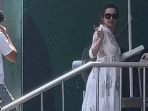 सलमान के पिता सलीम खान वेंटिलेटर पर:राइटर का हाल जानने अस्पताल पहुंचीं मलाइका अरोड़ा, सोहेल-अर्पिता भी दिखे