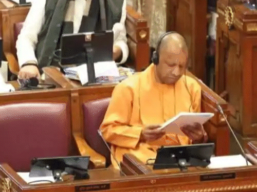 यूपी में 20 हजार पदों पर आउटसोर्स से होंगी भर्तियां:426 करोड़ बजट बढ़ा; कम से कम 16 हजार मिलेगी सैलरी; जानिए और क्या फायदे होंगे