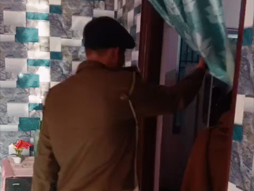 पूर्णिया में सरकारी शिक्षिका के बंद घर में चोरी:पूजा में शामिल होने मायके गई थी; 2 लाख की ज्वेलरी और 5 हजार कैश गायब