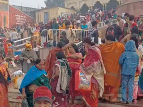 माघी पूर्णिमा पर 2 लाख श्रद्धालुओं ने किया गंगा स्नान:मुंगेर के गंगा घाटों पर सुरक्षा के लिए SDRF तैनात, सुरक्षा के लिए विशेष इंतजाम