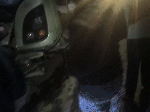 नशे में धुत खलासी ने गोलंबर से टक्कराई बस:जमुई में 45 यात्रियों की जान बची, पुलिस ने देवघर के लिए किया रवाना