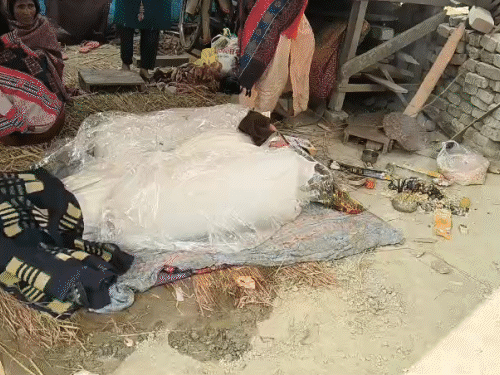 समस्तीपुर में प्राइवेट नर्सिंग होम संचालक पर FIR:अस्पताल के गेट पर ताला लगाकर फरार; डिलीवरी के दौरान महिला की मौत हुई थी