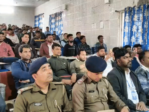 जामताड़ा साइबर क्राइम में 14वें नंबर पर:संदिग्ध लेन-देन की सूचना नहीं दी तो नपेंगे बैंक और सीएसपी संचालक, एसपी की कड़ी चेतावनी